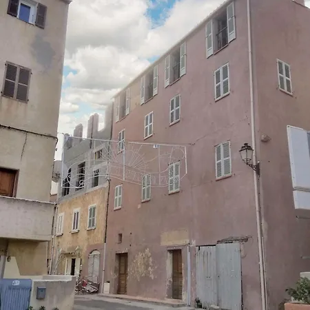 Spacieux A * Algajola (Corsica)